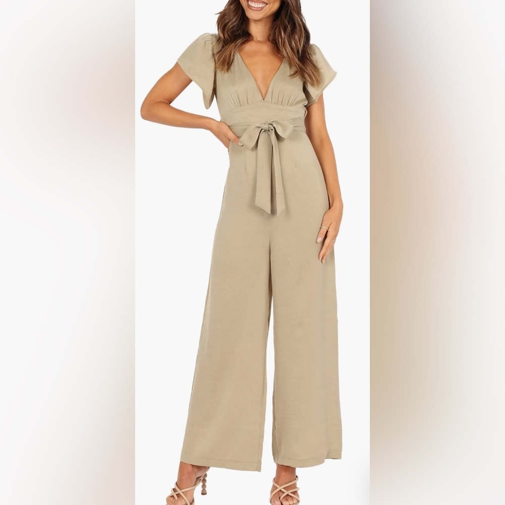 Petal and pup Flutter Sleeve Jumpsuit nwot